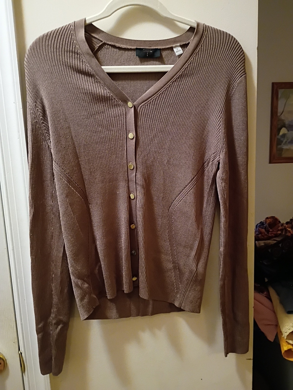 Beautiful Tahari Size Medium Long Sleeve Grayish Brown Sweater/Top Button Down